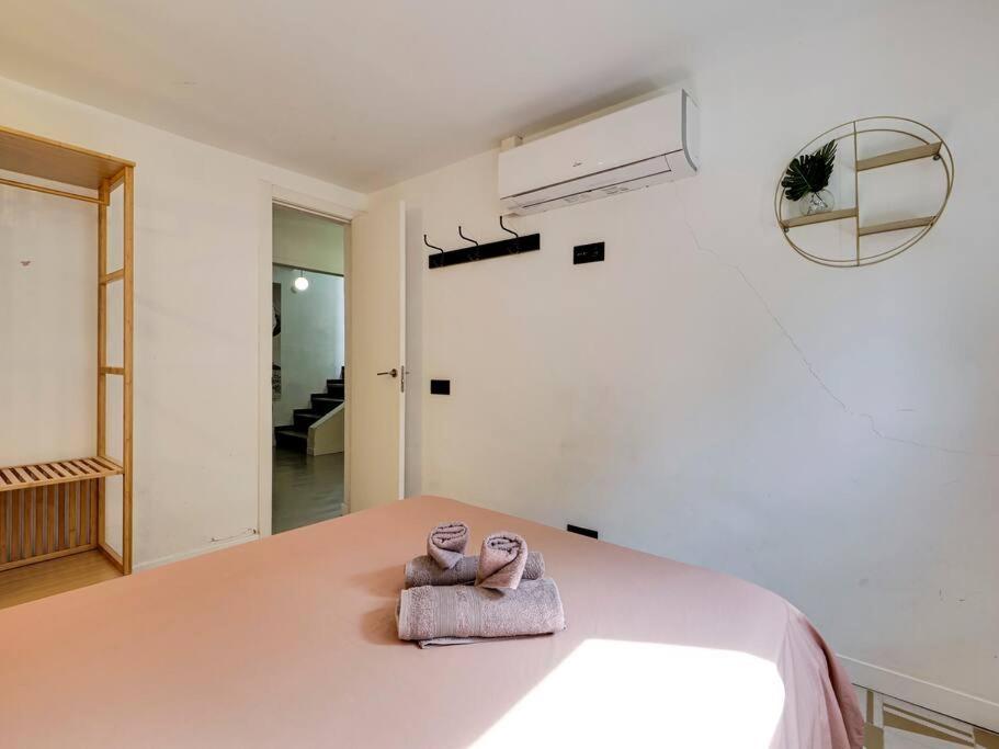 Casa Maria Townhouse- Terrace-4 Bedrooms L'Hospitalet de Llobregat Esterno foto