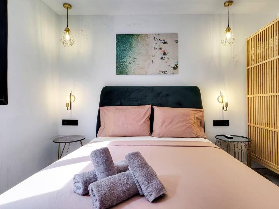 Casa Maria Townhouse- Terrace-4 Bedrooms L'Hospitalet de Llobregat Esterno foto
