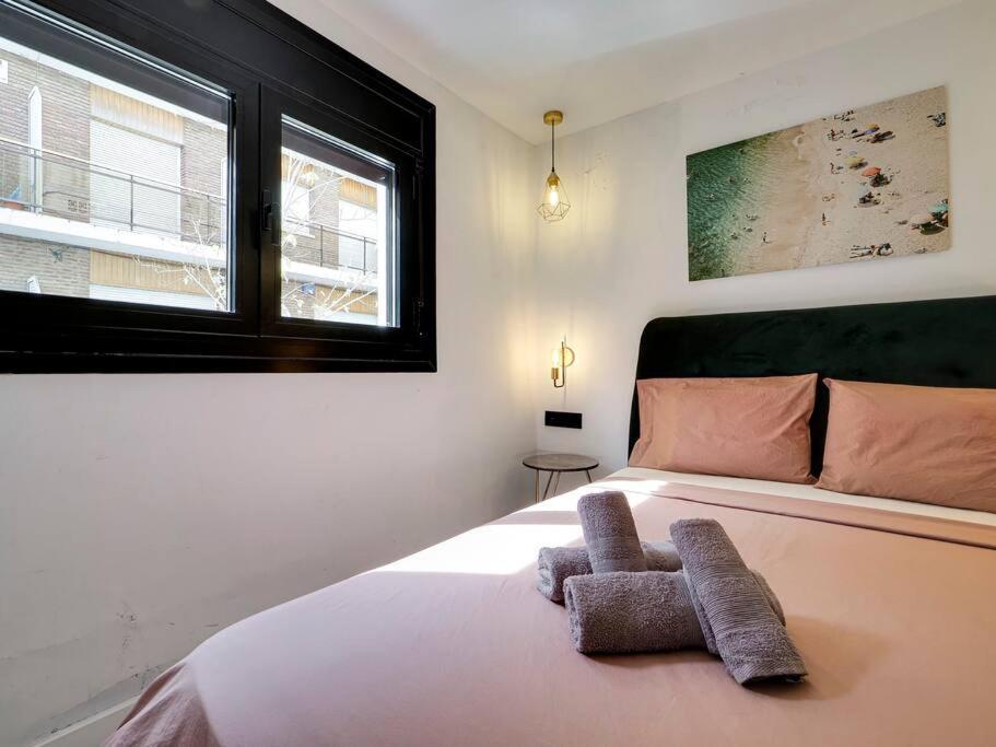 Casa Maria Townhouse- Terrace-4 Bedrooms L'Hospitalet de Llobregat Esterno foto