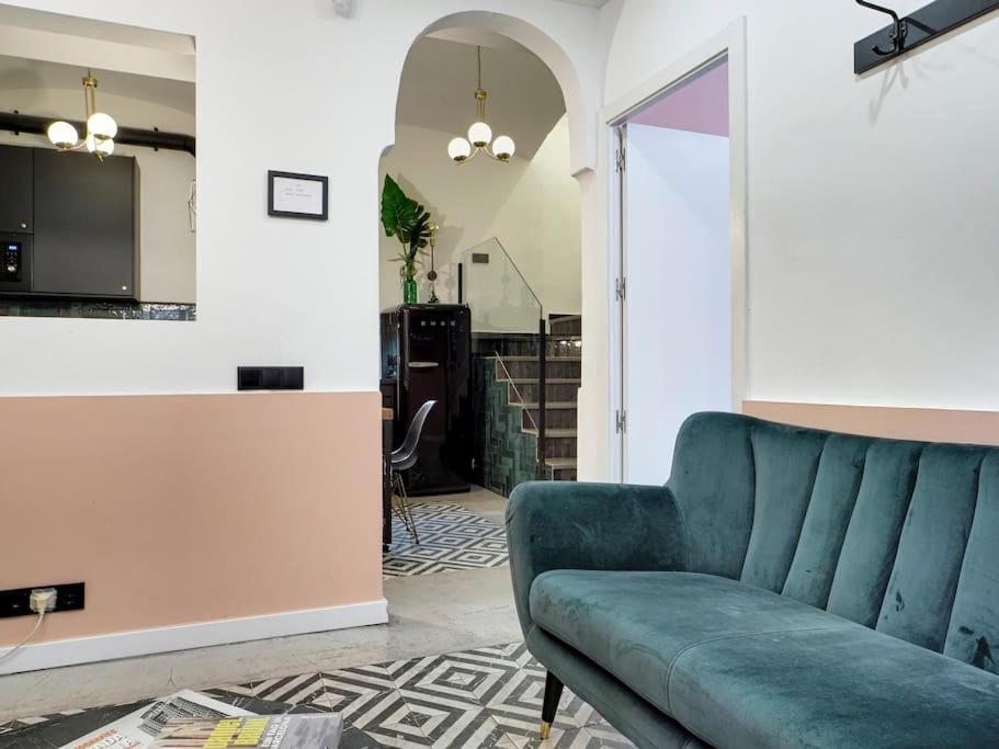 Casa Maria Townhouse- Terrace-4 Bedrooms L'Hospitalet de Llobregat Esterno foto